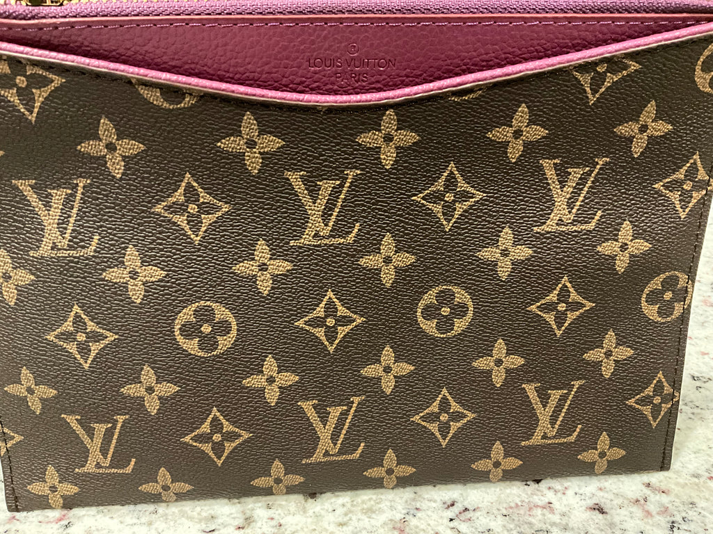 Inspired Designer Wristlet (Medium) -LV